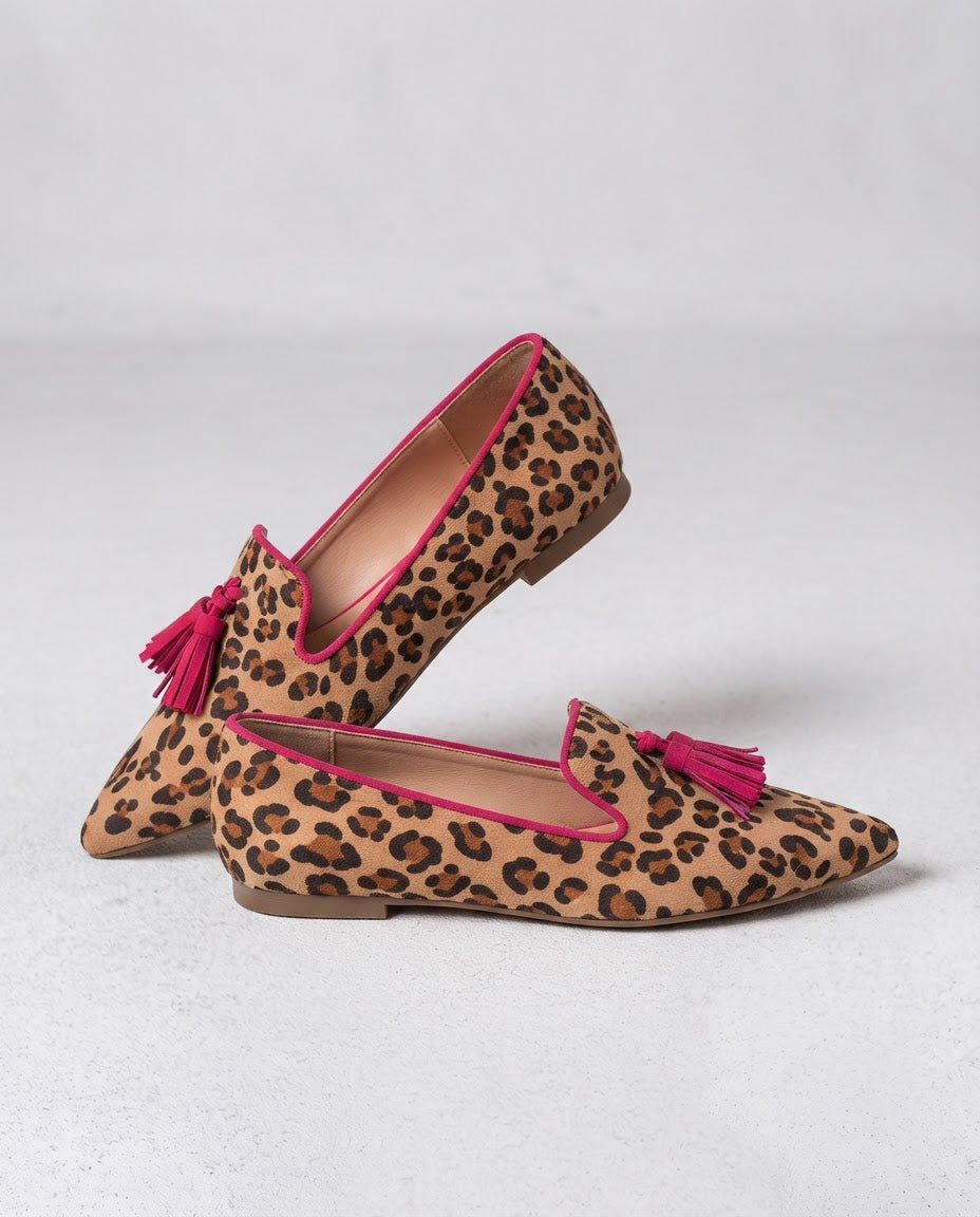 Mocassino Ginevra — Leopardo Scamosciato, Nappine Fucsia